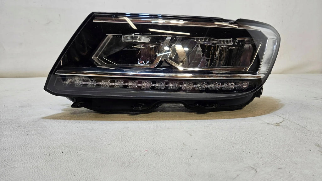 Frontscheinwerfer VW Tiguan 5NB941035B Links Scheinwerfer Headlight