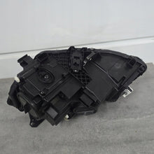 Laden Sie das Bild in den Galerie-Viewer, Frontscheinwerfer Audi W176 1EX01081836 Rechts Scheinwerfer Headlight SCH2518545077ru