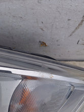 Laden Sie das Bild in den Galerie-Viewer, Frontscheinwerfer Ford Focus F1EB-13W029-AE Rechts Scheinwerfer Headlight SCH3853135111jg