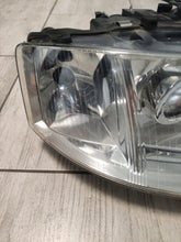 Laden Sie das Bild in den Galerie-Viewer, Frontscheinwerfer Audi A6 C5 Xenon Rechts Scheinwerfer Headlight