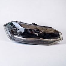 Laden Sie das Bild in den Galerie-Viewer, Frontscheinwerfer VW Polo 2G1941036B LED Rechts Scheinwerfer Headlight