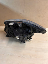 Laden Sie das Bild in den Galerie-Viewer, Frontscheinwerfer Mercedes-Benz Vito W447 A4479067800 Rechts Headlight SCH5874339297xy