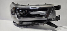Load image into Gallery viewer, Frontscheinwerfer Toyota Hilux VIII Full LED Rechts Scheinwerfer Headlight SCH9892425655du
