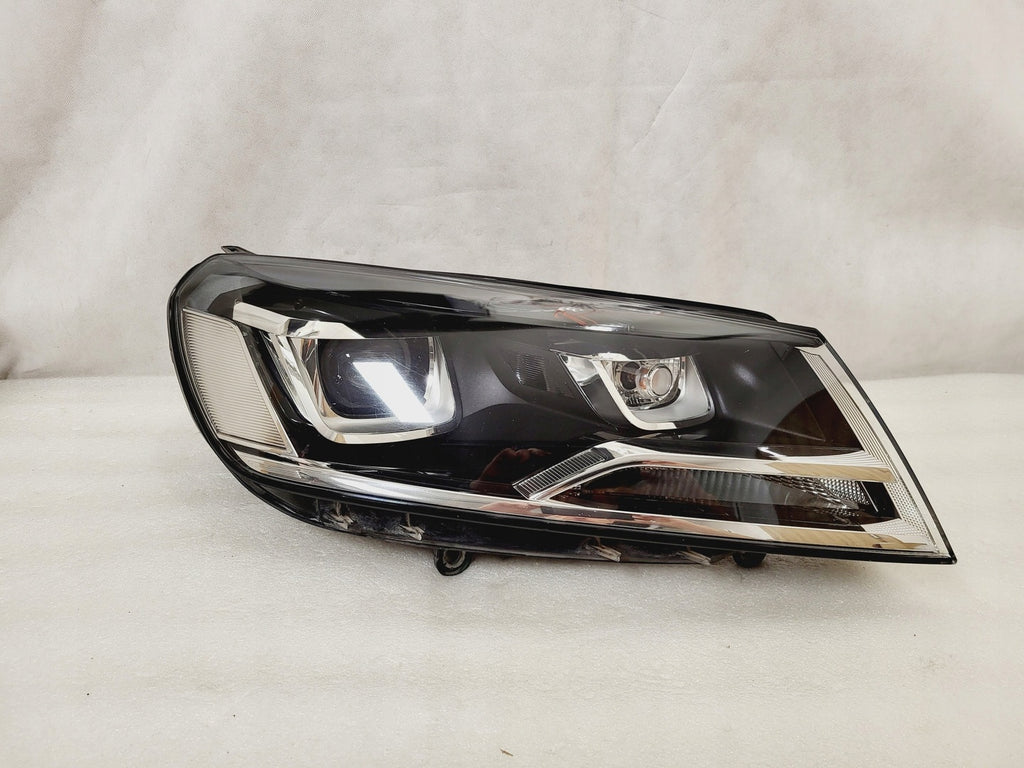 Frontscheinwerfer VW Touareg 7P1941031 7P1941032 Xenon Ein Satz Headlight