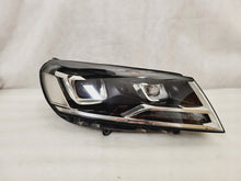 Laden Sie das Bild in den Galerie-Viewer, Frontscheinwerfer VW Touareg 7P1941031 7P1941032 Xenon Ein Satz Headlight