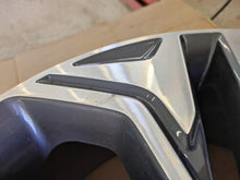 Load image into Gallery viewer, 1x Alufelge 19 Zoll 8.0&quot; 5x114.3 51ET 52910-S1330 Hyundai Santa I Fe Rim Wheel