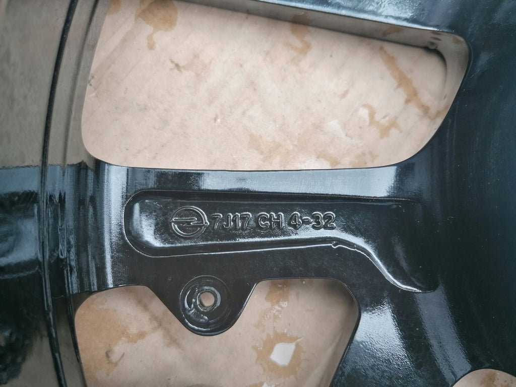 1x Alufelge 17 Zoll 7.0" 4x108 32ET 672044871 Opel Rim Wheel