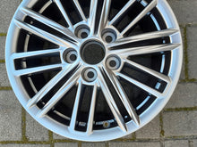 Load image into Gallery viewer, 1x Alufelge 16 Zoll 6.5" 5x114.3 45ET Glanz 4261AYY040 Toyota Corolla Rim Wheel FEL6002902443nz