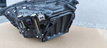 Laden Sie das Bild in den Galerie-Viewer, Frontscheinwerfer Audi Q3 83A941034 Rechts Scheinwerfer Headlight SCH6165424150pr