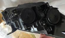 Laden Sie das Bild in den Galerie-Viewer, Frontscheinwerfer Ford Transit Custom BK21-13D153-BJ Links Headlight