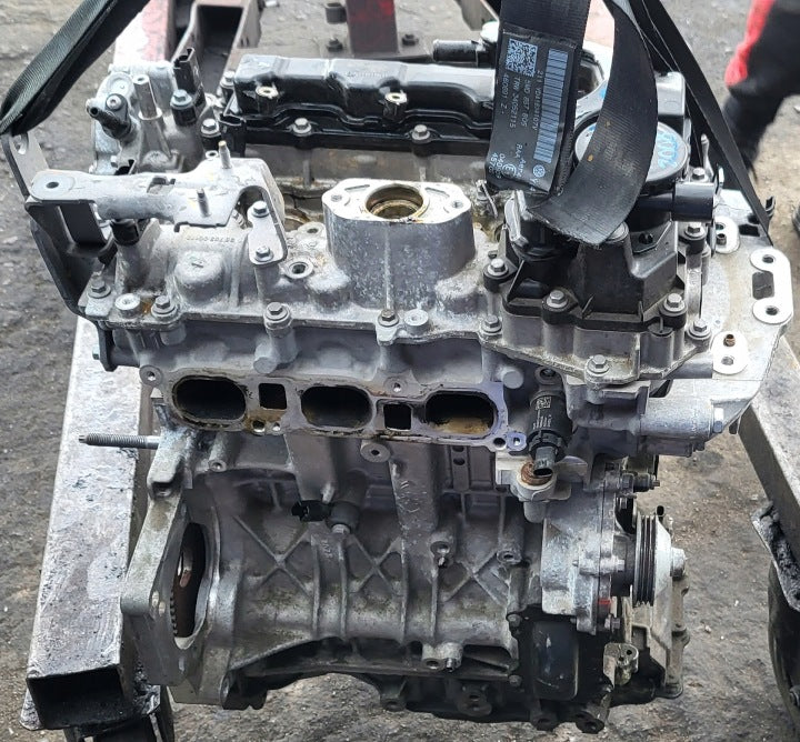 Motor Peugeot 2008 HNP 1.2 THP 110PS 81kW 2019 Benzin Engine Unkomplett MOT2000777554ju