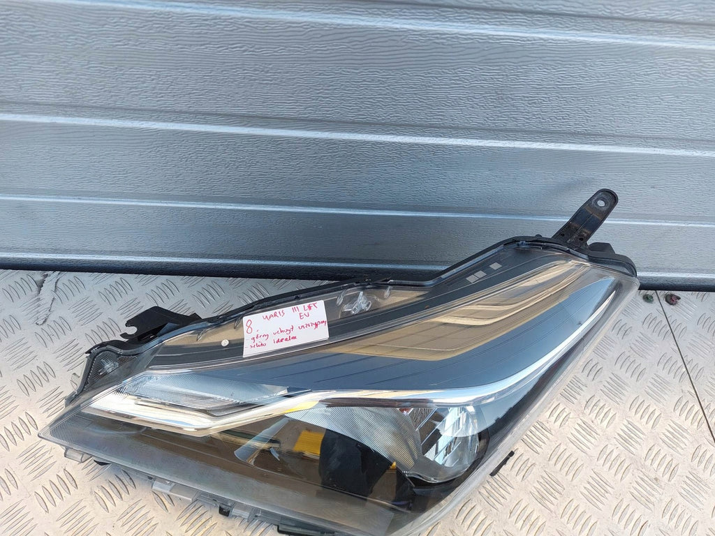 Frontscheinwerfer Toyota Yaris Links Scheinwerfer Headlight