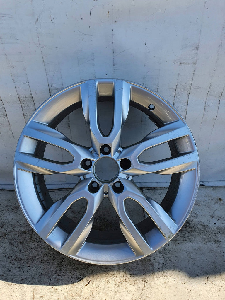 1x Alufelge 18 Zoll 7.0" 5x112 46ET A1564010200 Mercedes-Benz Gla Rim Wheel