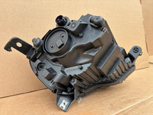 Laden Sie das Bild in den Galerie-Viewer, Frontscheinwerfer Fiat 500e 00521400320 Links Scheinwerfer Headlight SCH3651367904ql