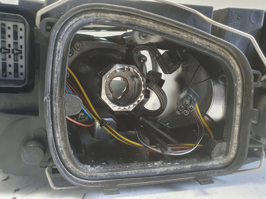 Frontscheinwerfer Volvo S40 II 31265699 LE06A6152X Xenon Rechts Headlight SCH3880574806jw