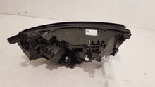 Laden Sie das Bild in den Galerie-Viewer, Frontscheinwerfer Renault 260606388R LED Ein Stück (Rechts oder Links) Headlight
