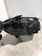 Laden Sie das Bild in den Galerie-Viewer, Frontscheinwerfer Mercedes-Benz W206 A2069063903 Links Scheinwerfer Headlight SCH6680139786ky