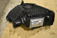 Laden Sie das Bild in den Galerie-Viewer, Frontscheinwerfer Mercedes-Benz A2069060803 LED Rechts Scheinwerfer Headlight