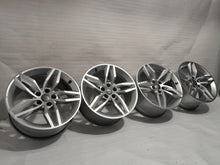 Laden Sie das Bild in den Galerie-Viewer, 4x Alufelge 18 Zoll 8.5" 5x112 29ET Silber 8W0601025BH Audi A4 B9 Rim Wheel FEL7813945644ow