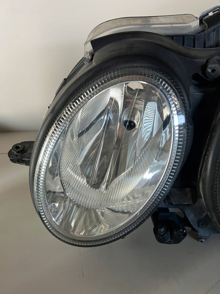 Frontscheinwerfer Mercedes-Benz W211 Xenon Links Scheinwerfer Headlight SCH4546233293iy
