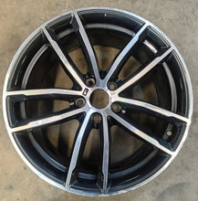 Load image into Gallery viewer, 1x Alufelge 18 Zoll 8.0" 5x112 30ET 8093405 BMW 5 G30 Rim Wheel FEL6358097453fv