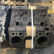 Load image into Gallery viewer, Motorblock Mercedes-Benz OM501_14 Diesel Unkomplett