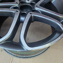 Laden Sie das Bild in den Galerie-Viewer, 1x Alufelge 18 Zoll 8.0" 5x112 45ET Glanz A2074012502 Mercedes-Benz Coupe Mg FEL1968548685qp