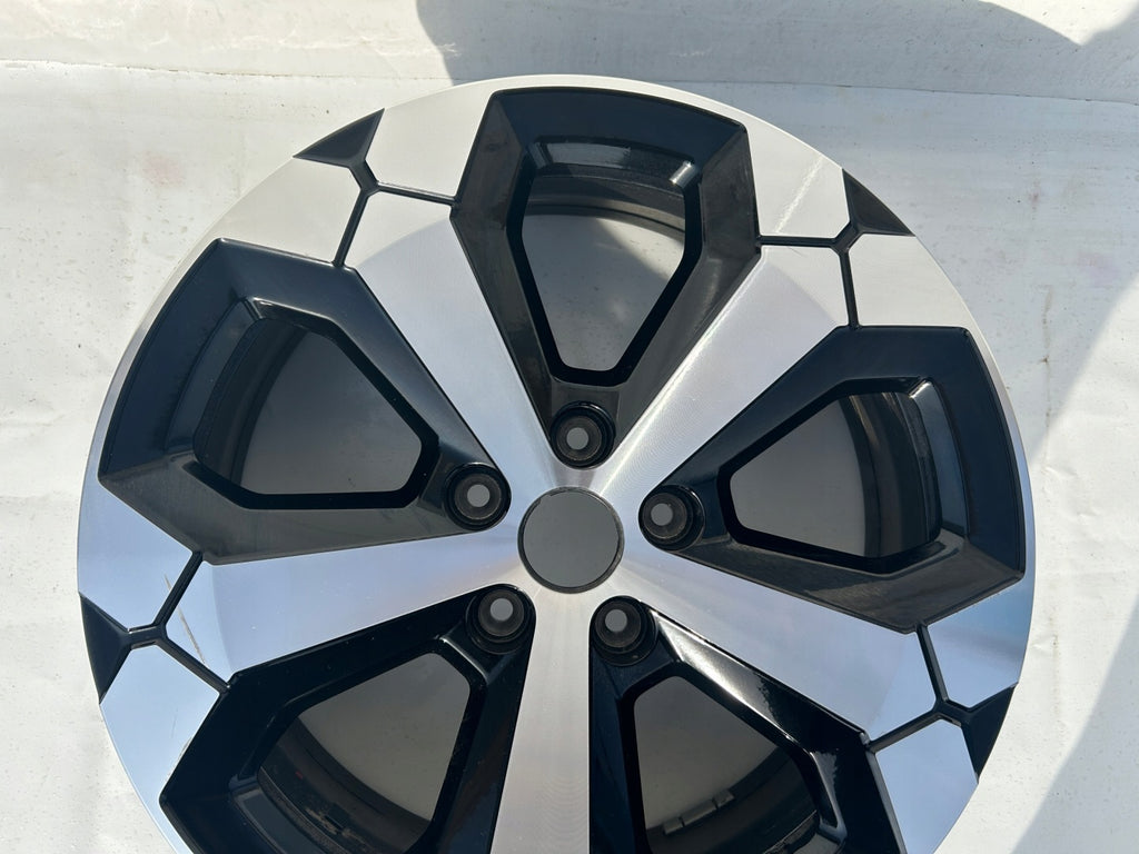 1x Alufelge 18 Zoll 6.5" 5x114.3 32ET Glanz 403005630R Dacia Duster Rim Wheel FEL4211363954mf