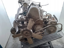 Load image into Gallery viewer, Motor Mercedes-Benz W123 2.0 1976 Diesel Engine Komplett