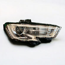 Laden Sie das Bild in den Galerie-Viewer, Frontscheinwerfer Audi A3 8V0941044E Xenon Rechts Scheinwerfer Headlight