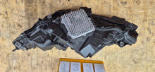 Load image into Gallery viewer, Frontscheinwerfer Land Rover Range Evoque II R8D2-13W029-EB Rechts Headlight SCH3558873371tf