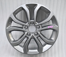 Laden Sie das Bild in den Galerie-Viewer, 1x Alufelge 17 Zoll 7.0&quot; 5x112 48,5ET A2054010200 Mercedes-Benz S205 W205 A205