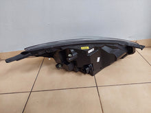 Laden Sie das Bild in den Galerie-Viewer, Frontscheinwerfer Ford Fiesta B479HL Links Scheinwerfer Headlight