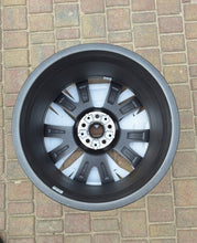 Laden Sie das Bild in den Galerie-Viewer, 1x Alufelge 19 Zoll 8.0" 5x112 54ET Glanz 8053525 BMW F40 Mg Rim Wheel FEL8554897444pz