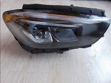 Laden Sie das Bild in den Galerie-Viewer, Frontscheinwerfer Mercedes-Benz W247 A2479062603 LED Rechts Headlight