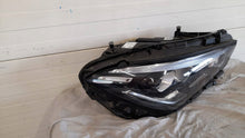 Laden Sie das Bild in den Galerie-Viewer, Frontscheinwerfer Mercedes-Benz Cla X118 C118 A1189062600 Rechts Headlight SCH5840422032gh