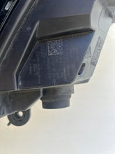 Laden Sie das Bild in den Galerie-Viewer, Frontscheinwerfer Audi A4 B9 8W0941012 LED Rechts Scheinwerfer Headlight