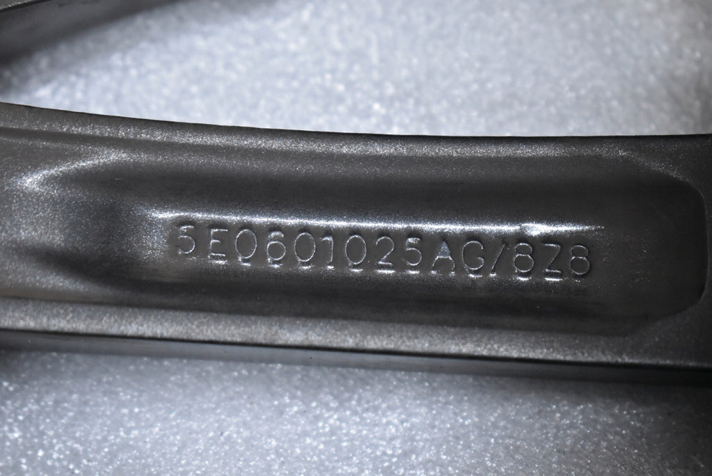 1x Alufelge 18 Zoll 7.5" 5x112 51ET Matt Graphit 5E0601025K Skoda Octavia Iii