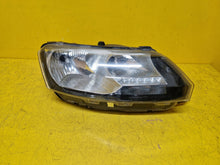 Laden Sie das Bild in den Galerie-Viewer, Frontscheinwerfer Skoda Rapid 5JB941016B Rechts Scheinwerfer Headlight SCH4290411129zu
