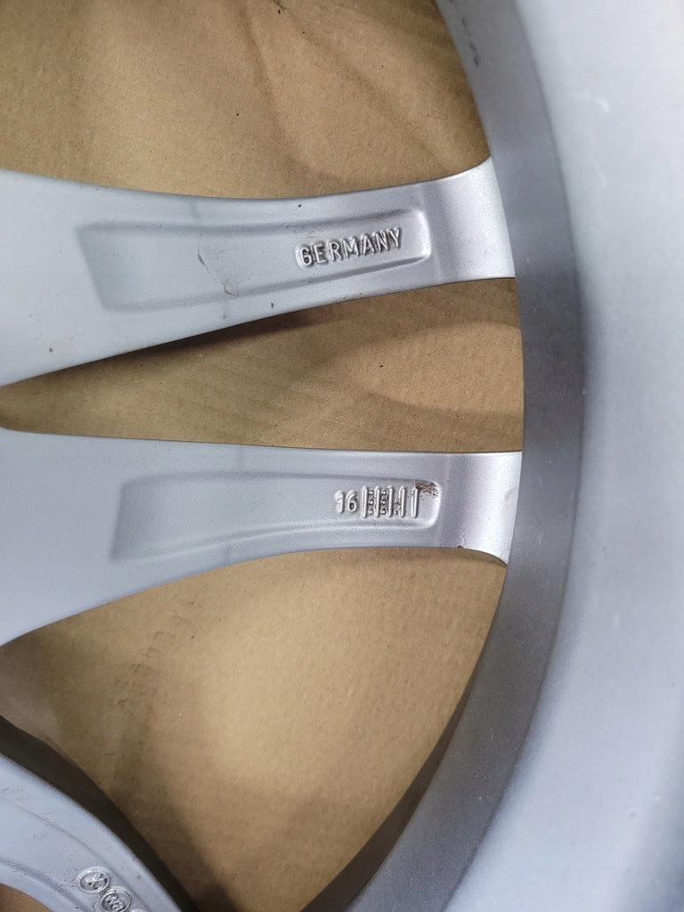 1x Alufelge 18 Zoll 9.0" 5x108 29ET Silber 2284906 BMW F87 F80 F82 Rim Wheel FEL8101951776xi