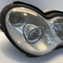 Laden Sie das Bild in den Galerie-Viewer, Frontscheinwerfer Mercedes-Benz 2038203861 Rechts Scheinwerfer Headlight SCH8497572295sm