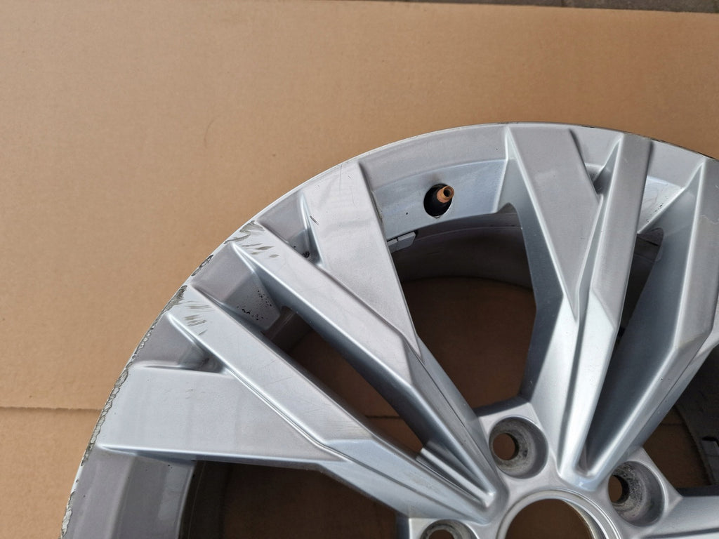 1x Alufelge 17 Zoll 8.0" 5x112 41ET Glanz Silber 3G0601025T VW Passat Rim Wheel