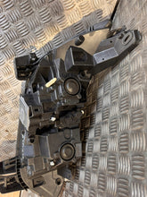 Laden Sie das Bild in den Galerie-Viewer, Frontscheinwerfer Renault Espace V 260605615 Links Scheinwerfer Headlight SCH3956144699sx