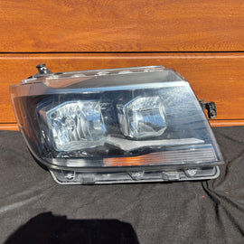 Frontscheinwerfer VW Crafter 7C1941006 Rechts Scheinwerfer Headlight SCH1543130885op