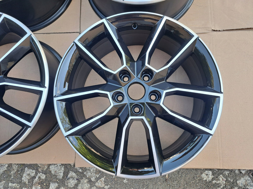 4x Alufelge 18 Zoll 7.5" 5x112 51ET Glanz Schwarz 5E0601025 Skoda Octavia I FEL9121977051gd