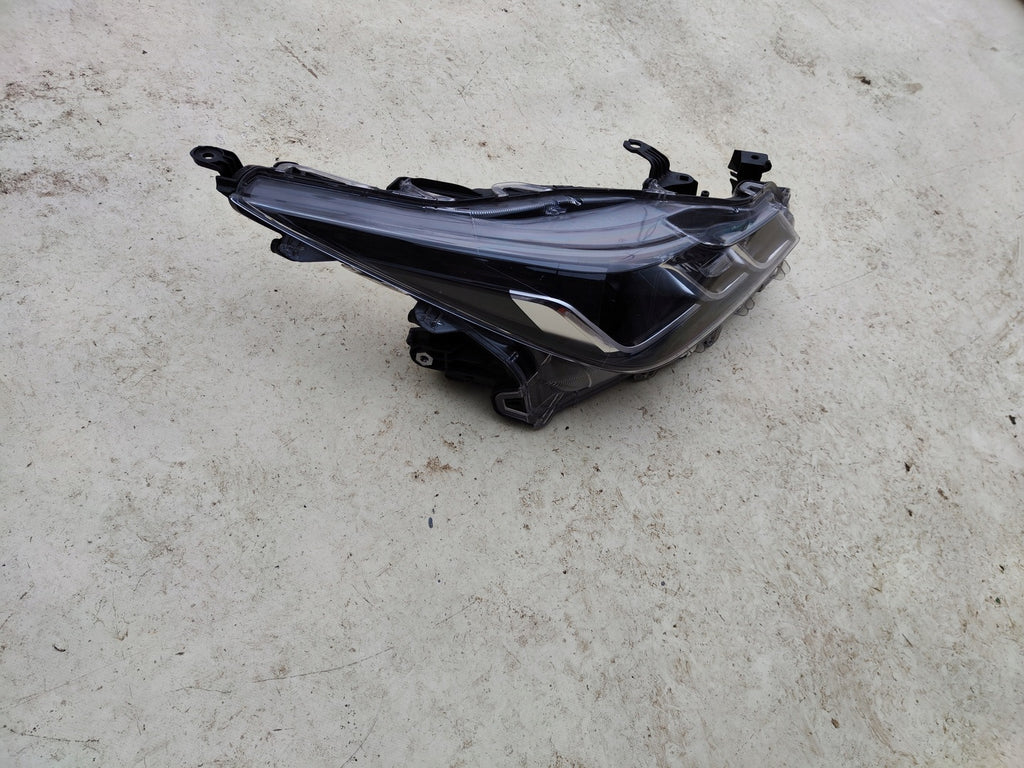 Frontscheinwerfer Toyota Corolla 81110-02T31-00 Rechts Scheinwerfer Headlight