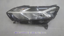 Laden Sie das Bild in den Galerie-Viewer, Frontscheinwerfer Dacia Sandero III 260607161R LED Links Scheinwerfer Headlight