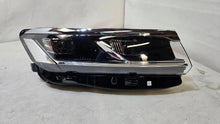 Laden Sie das Bild in den Galerie-Viewer, Frontscheinwerfer VW Touareg 761941036A Rechts Scheinwerfer Headlight