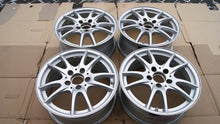 Laden Sie das Bild in den Galerie-Viewer, 4x Alufelge 16 Zoll 6.5" 5x112 49ET Glanz Silber A2464011302 Mercedes-Benz W246 FEL6339835847yc