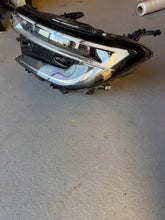Laden Sie das Bild in den Galerie-Viewer, Frontscheinwerfer Renault 260606796R Links Scheinwerfer Headlight SCH5697088427tu